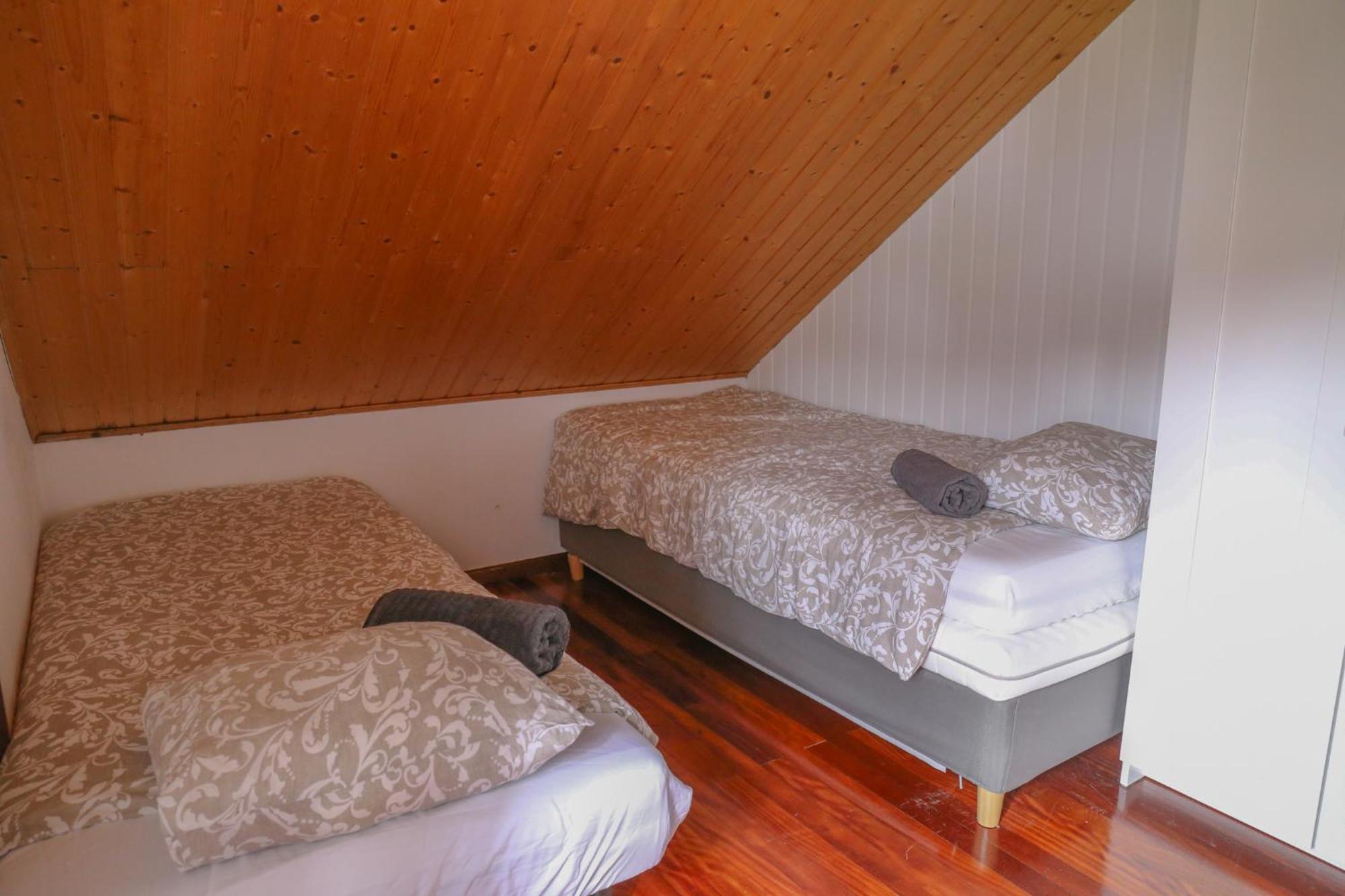 Beachfront Surf & Holiday House, Charming & Quiet Villarrube Eksteriør bilde