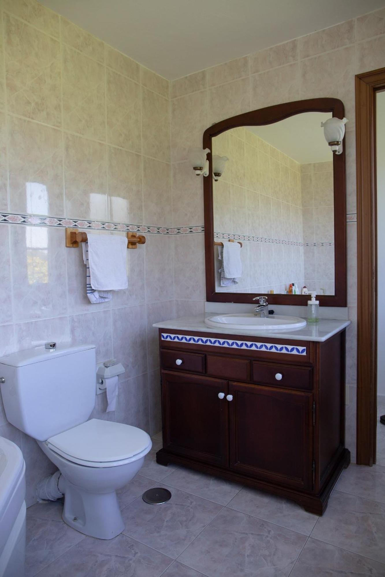Beachfront Surf & Holiday House, Charming & Quiet Villarrube Eksteriør bilde