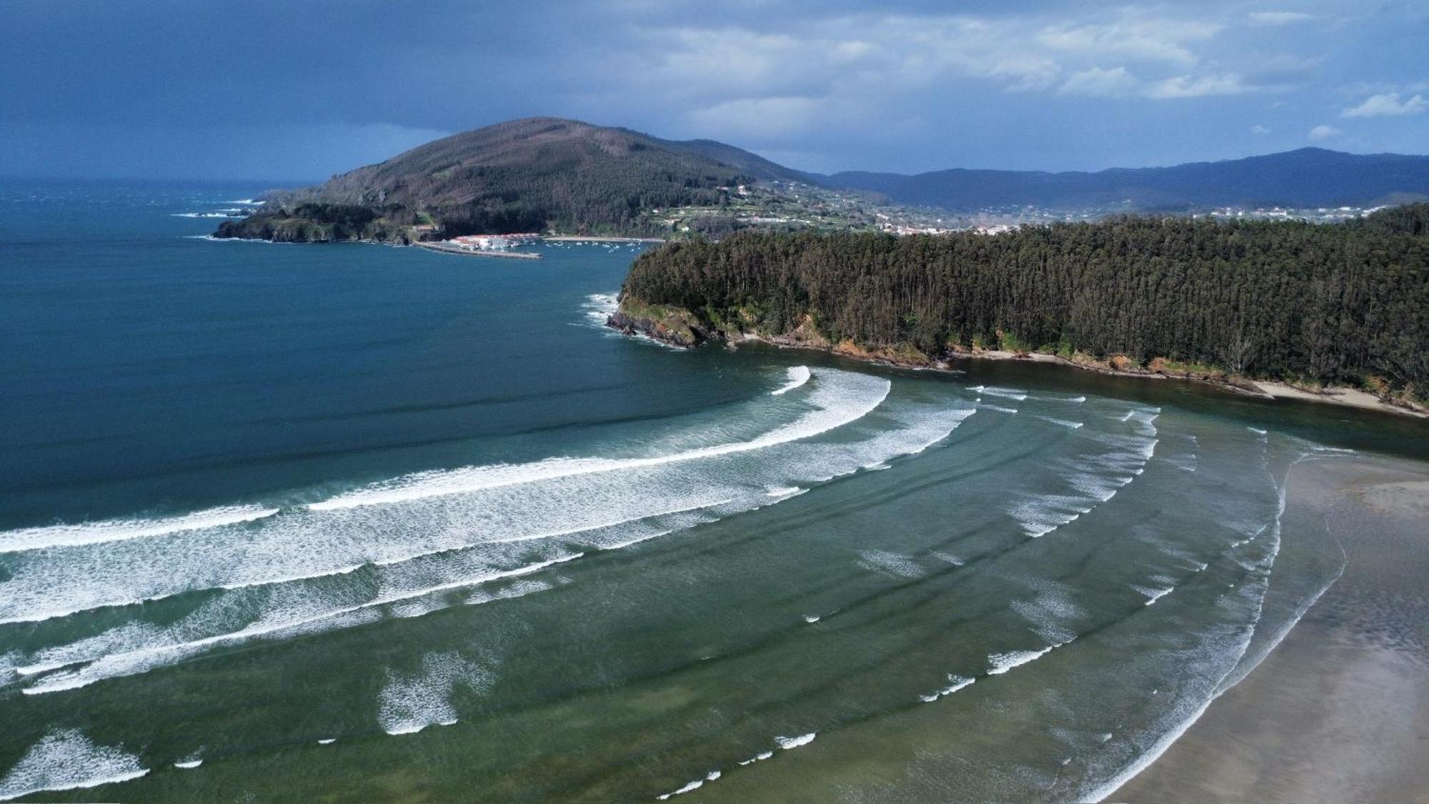 Beachfront Surf & Holiday House, Charming & Quiet Villarrube Eksteriør bilde